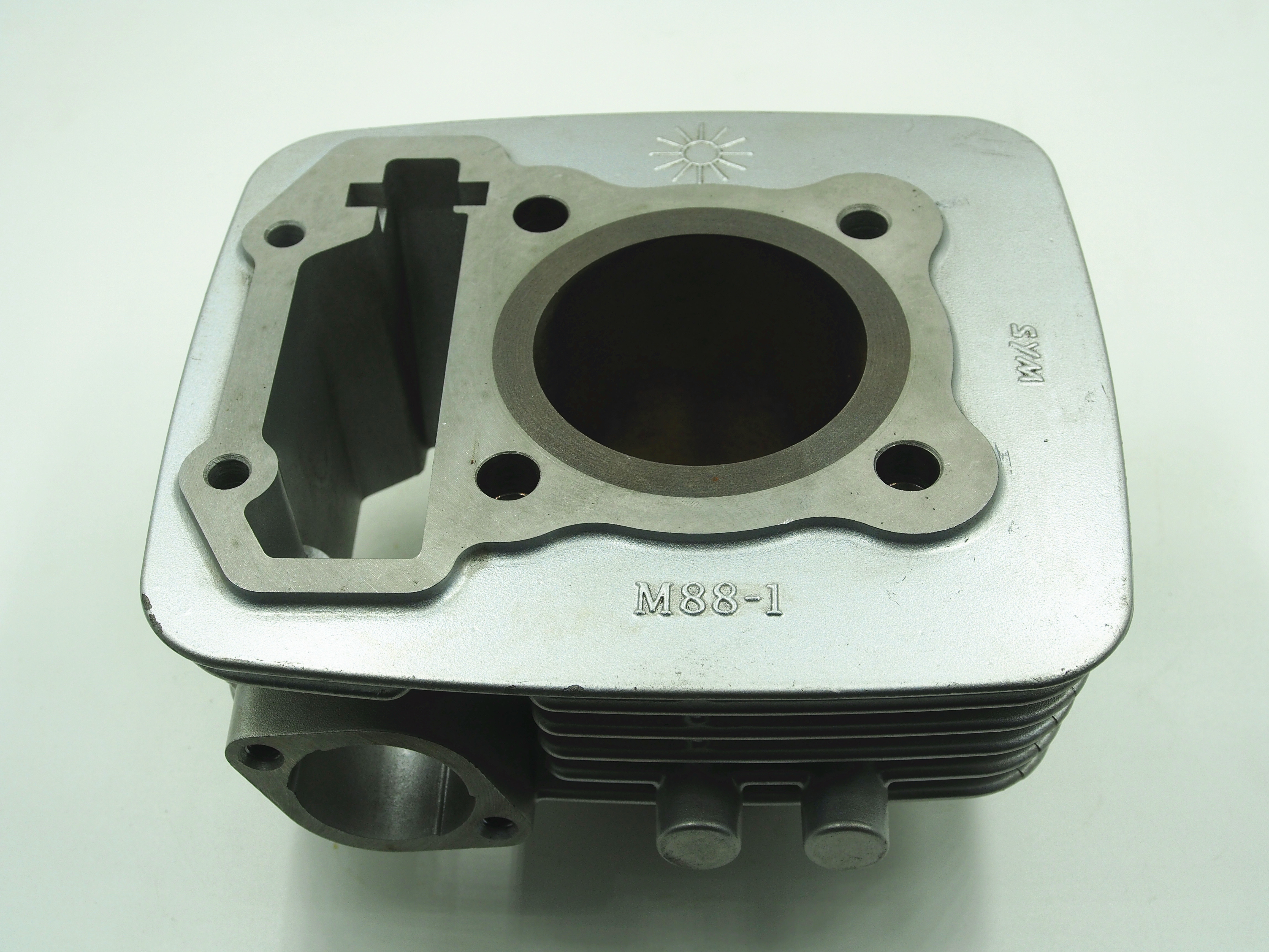 Die Casting Motorcycle Single Cylinder Four Stroke Engine Parts 62mm External Diameter